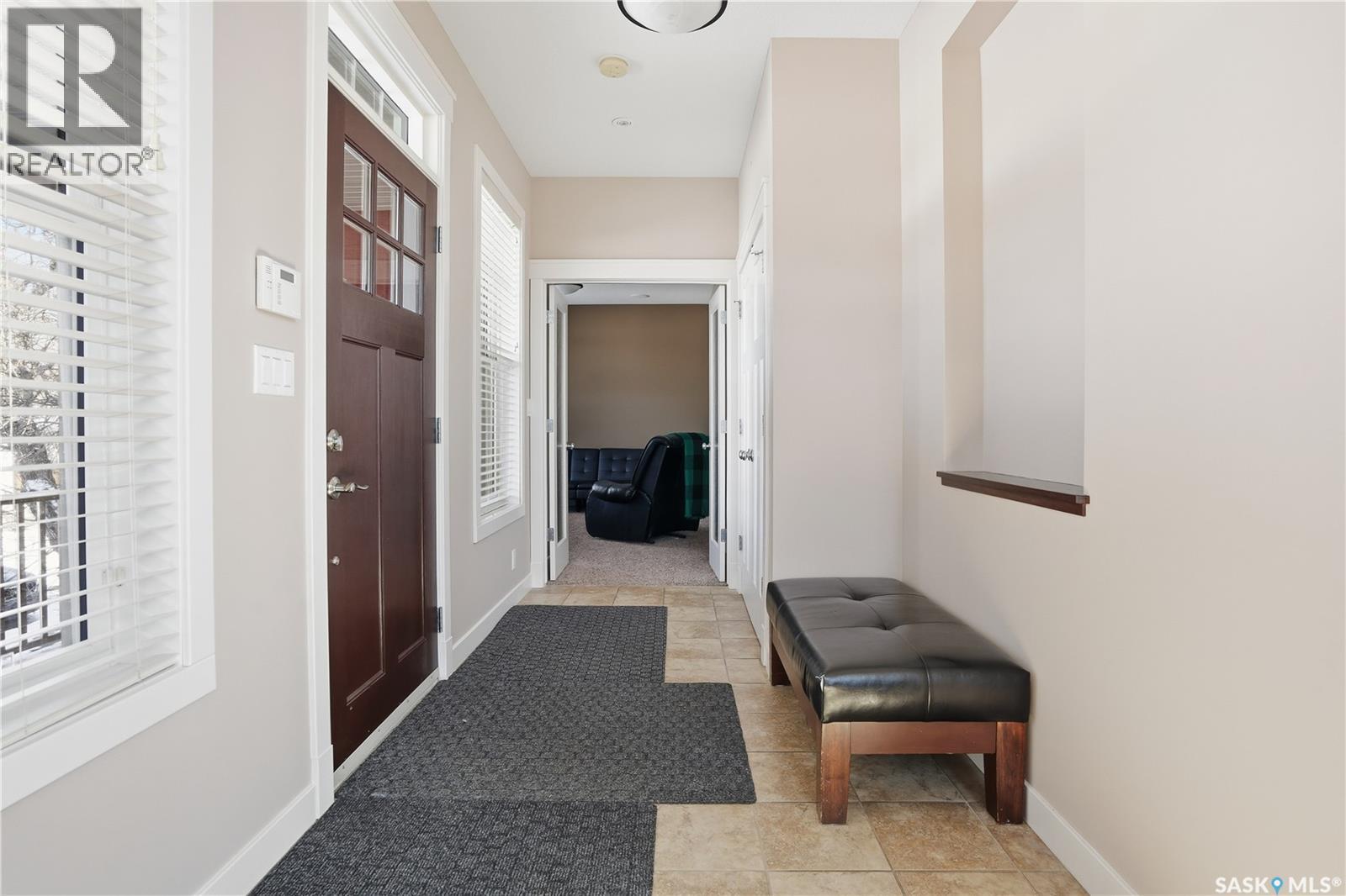 3229 18th Avenue, Regina, Saskatchewan  S4T 1W9 - Photo 4 - SK031856