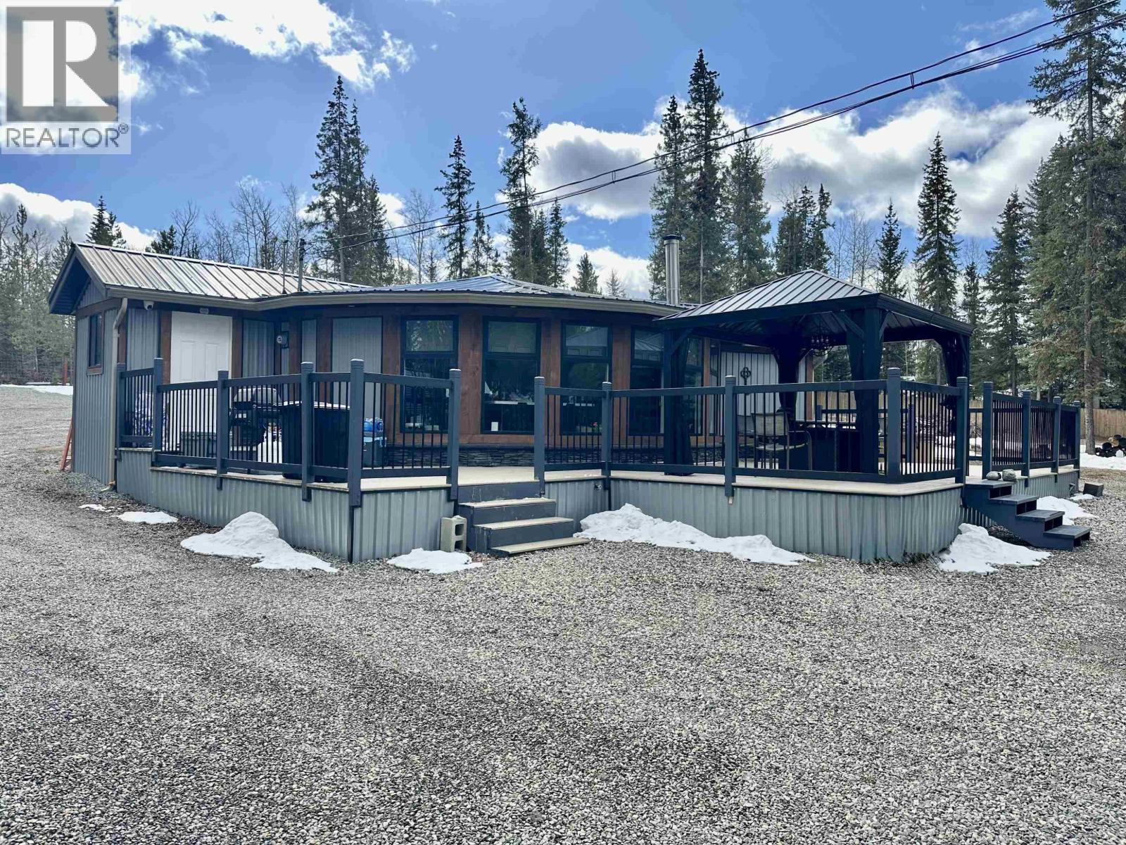 772 S GREEN LAKE ROAD, 70 Mile House, British Columbia