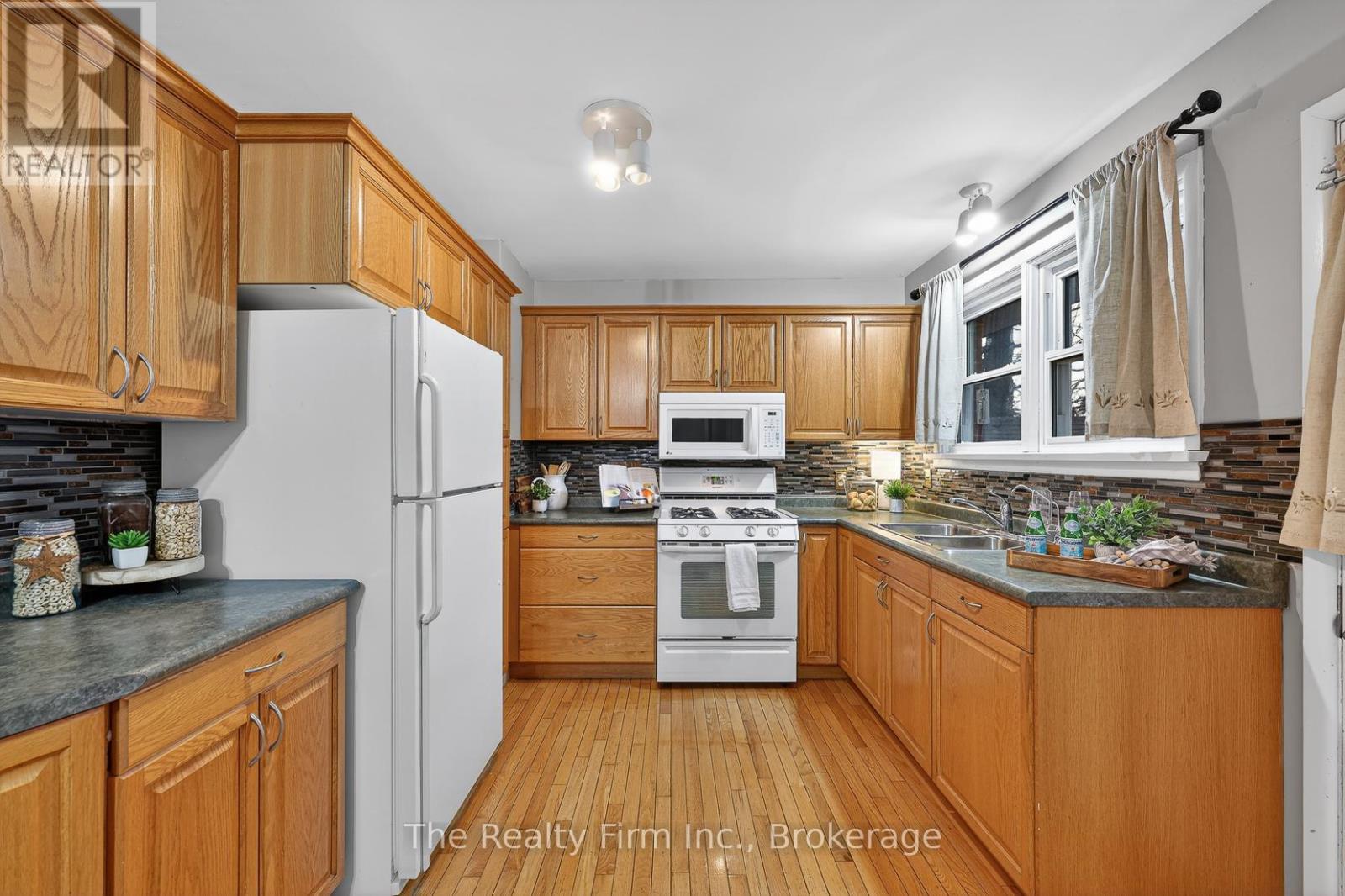 10 Chisholm Drive, Ingersoll, Ontario  N5C 2C4 - Photo 17 - X12944990