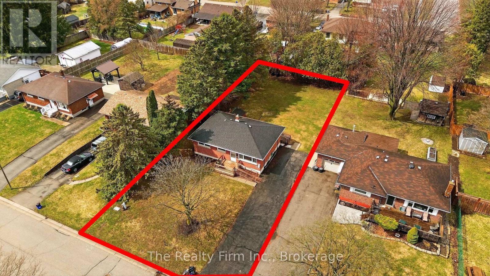 10 Chisholm Drive, Ingersoll, Ontario  N5C 2C4 - Photo 5 - X12944990