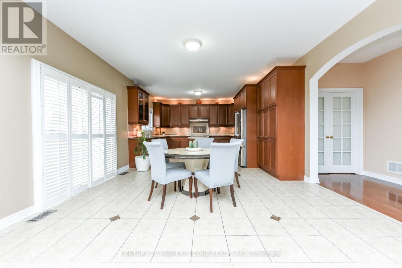 24 Jacksonville Drive, Brampton (Vales Of Castlemore), Ontario  L6P 2Z3 - Photo 14 - W12948218