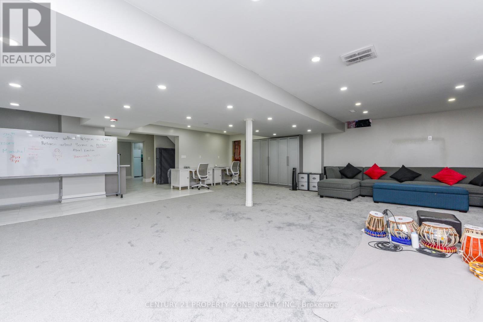 24 Jacksonville Drive, Brampton (Vales Of Castlemore), Ontario  L6P 2Z3 - Photo 44 - W12948218