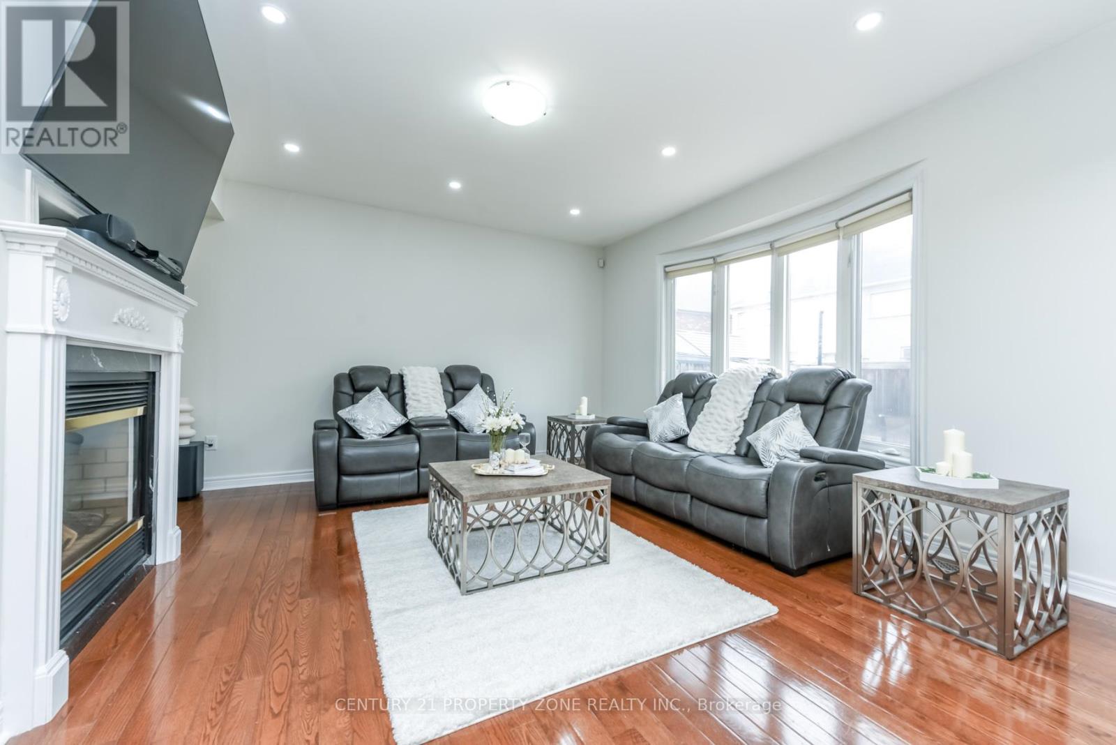 24 Jacksonville Drive, Brampton (Vales Of Castlemore), Ontario  L6P 2Z3 - Photo 11 - W12948218