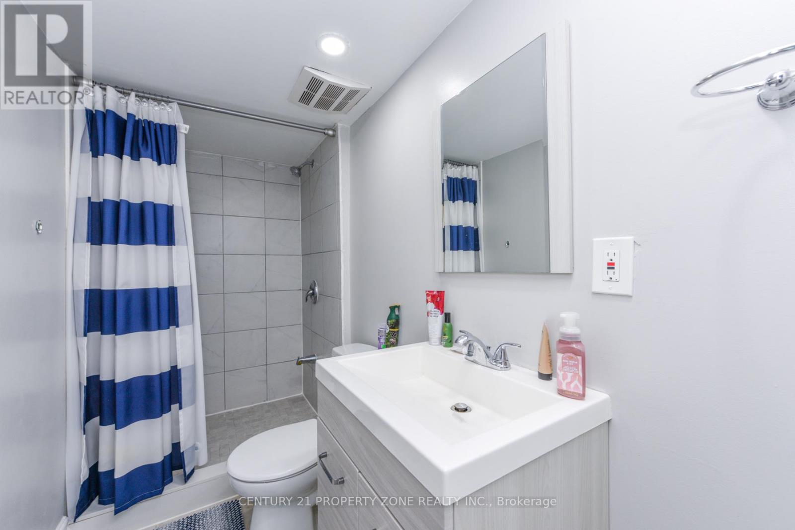 24 Jacksonville Drive, Brampton (Vales Of Castlemore), Ontario  L6P 2Z3 - Photo 47 - W12948218