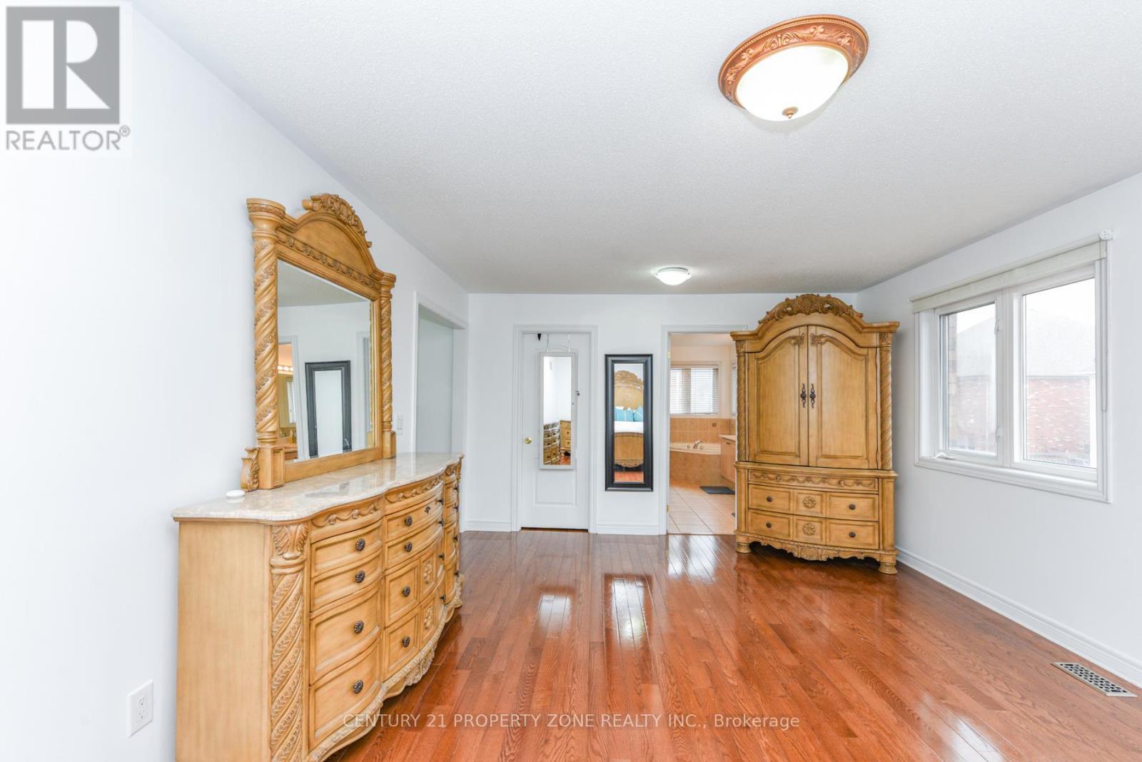 24 Jacksonville Drive, Brampton (Vales Of Castlemore), Ontario  L6P 2Z3 - Photo 22 - W12948218