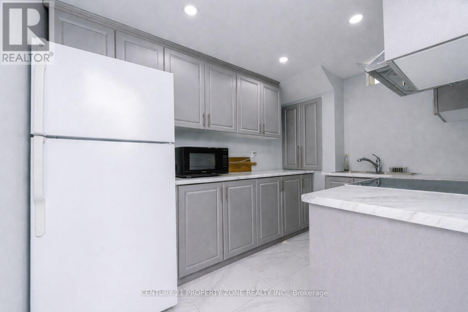 24 Jacksonville Drive, Brampton (Vales Of Castlemore), Ontario  L6P 2Z3 - Photo 41 - W12948218