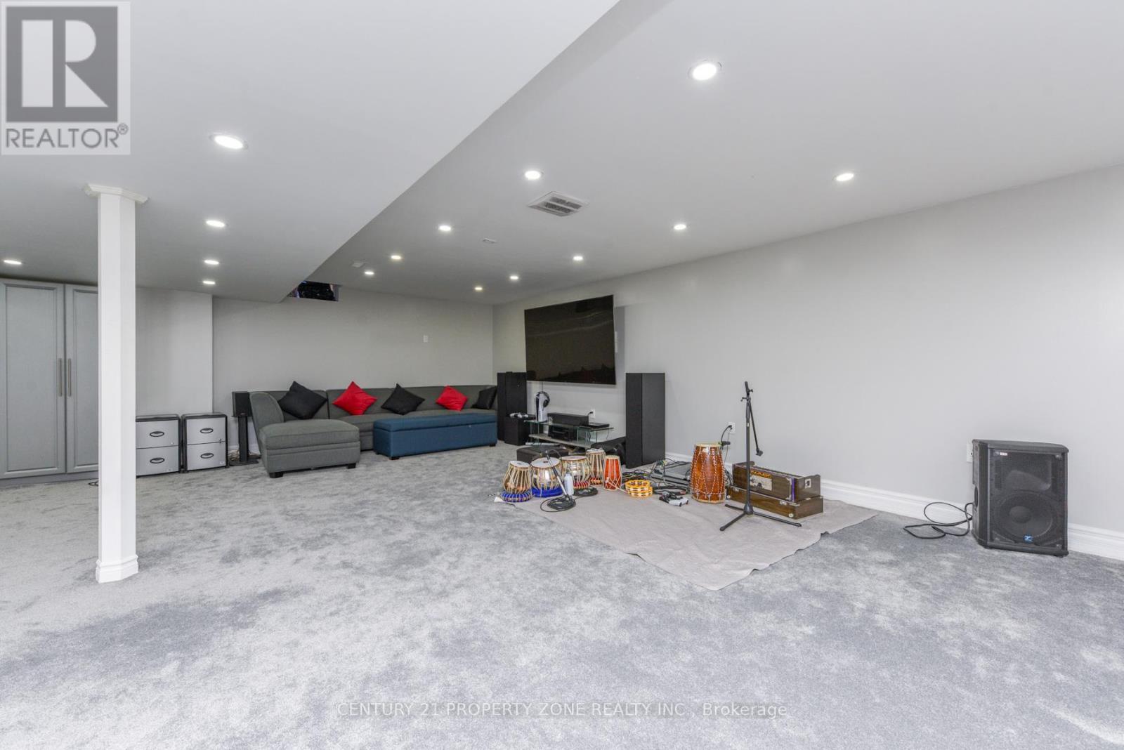 24 Jacksonville Drive, Brampton (Vales Of Castlemore), Ontario  L6P 2Z3 - Photo 43 - W12948218