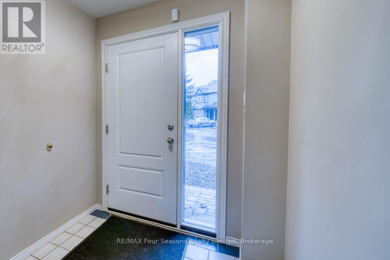 1 - 5 Harbour Street E, Collingwood, Ontario  L9Y 5C5 - Photo 3 - S12956994