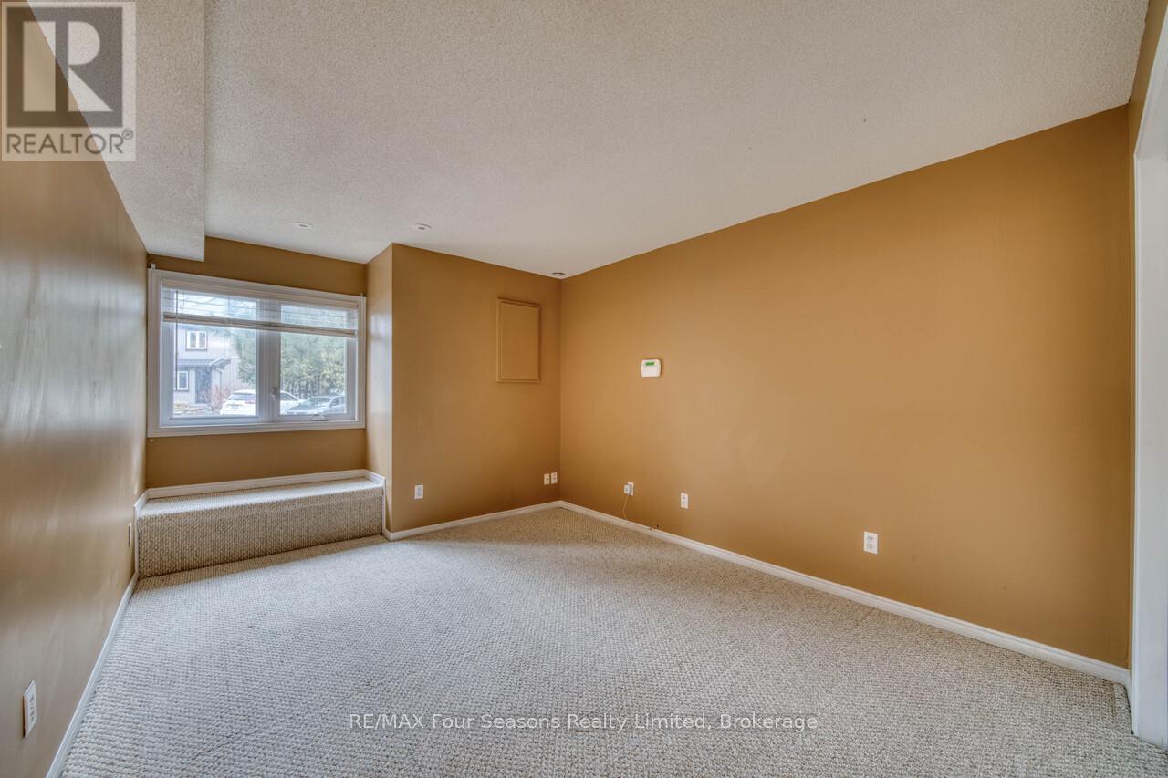 1 - 5 Harbour Street E, Collingwood, Ontario  L9Y 5C5 - Photo 5 - S12956994