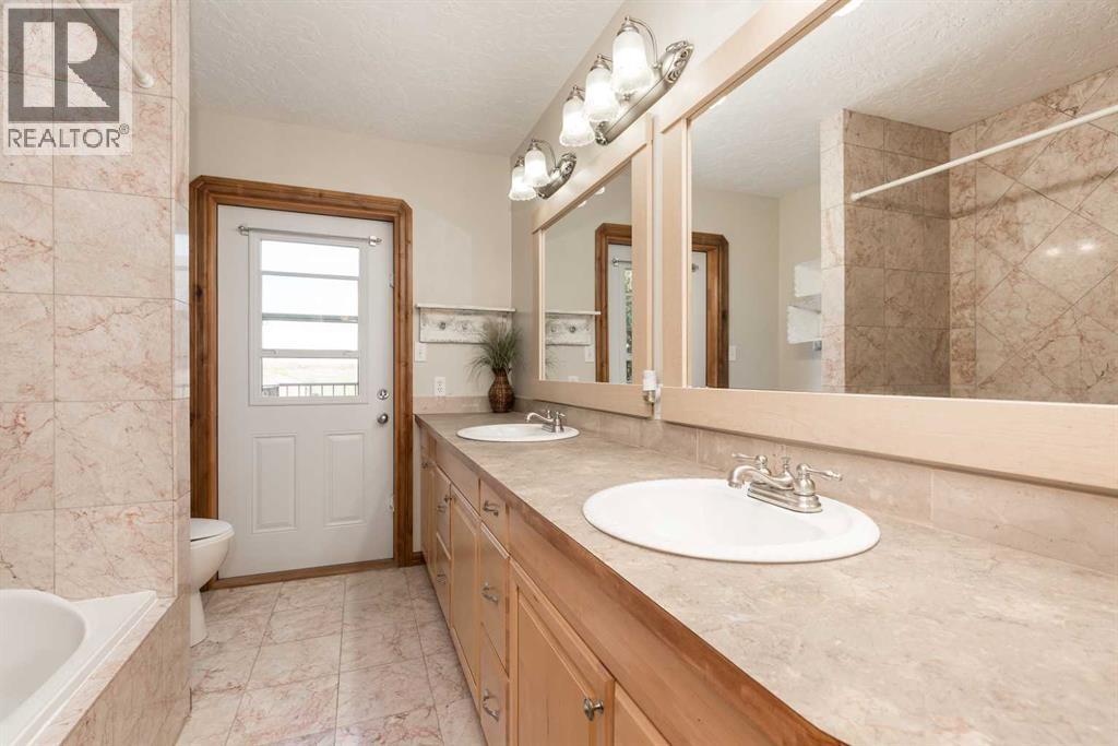 51011 Range Road 231, Rural Cardston County, Alberta  T0K 2C0 - Photo 18 - A2299037