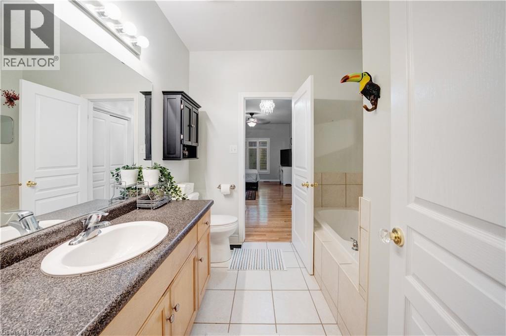 30 Conrad Place, Grimsby, Ontario  L3M 5S5 - Photo 21 - 40817310