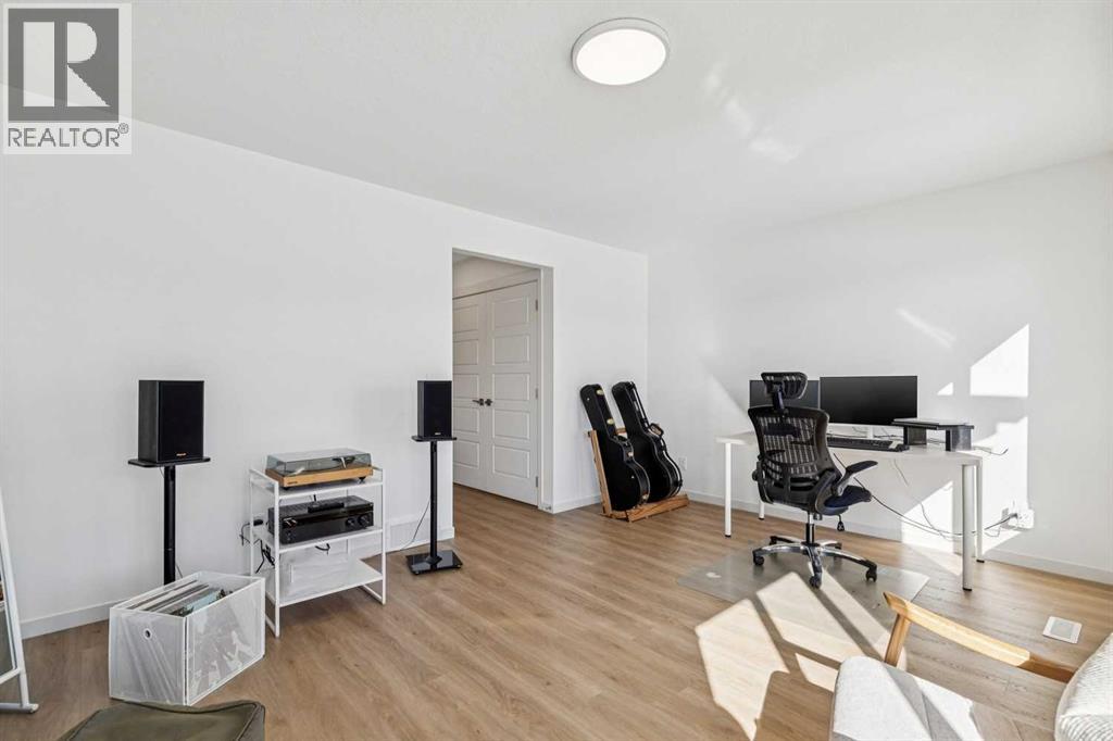 150 Lucas Close Nw, Calgary, Alberta  T3P 1Z4 - Photo 33 - A2290613