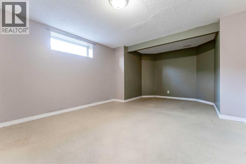 343 Millview Bay SW, Calgary, Alberta  T2Y 3Y1 - Photo 33 - A2295934