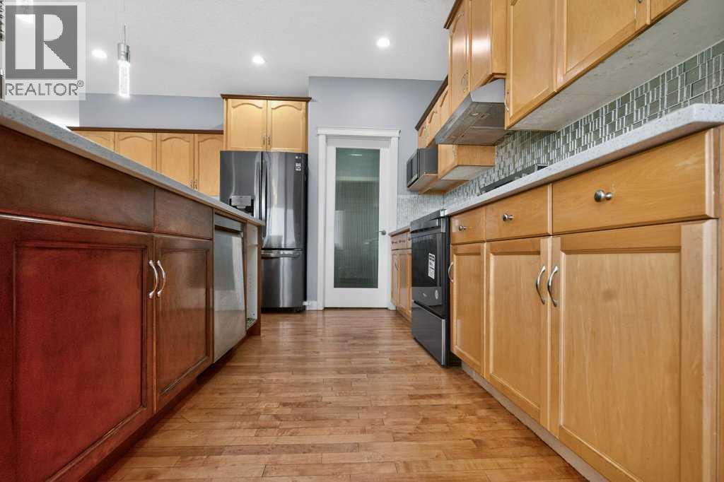 171 East Lakeview Court E, Chestermere, Alberta  T1X 1W2 - Photo 11 - A2296411