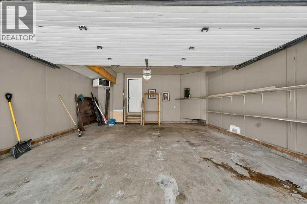 171 East Lakeview Court E, Chestermere, Alberta  T1X 1W2 - Photo 21 - A2296411