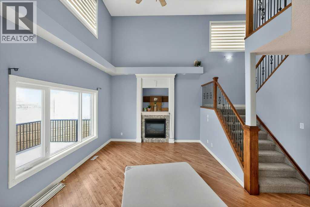 171 East Lakeview Court E, Chestermere, Alberta  T1X 1W2 - Photo 9 - A2296411