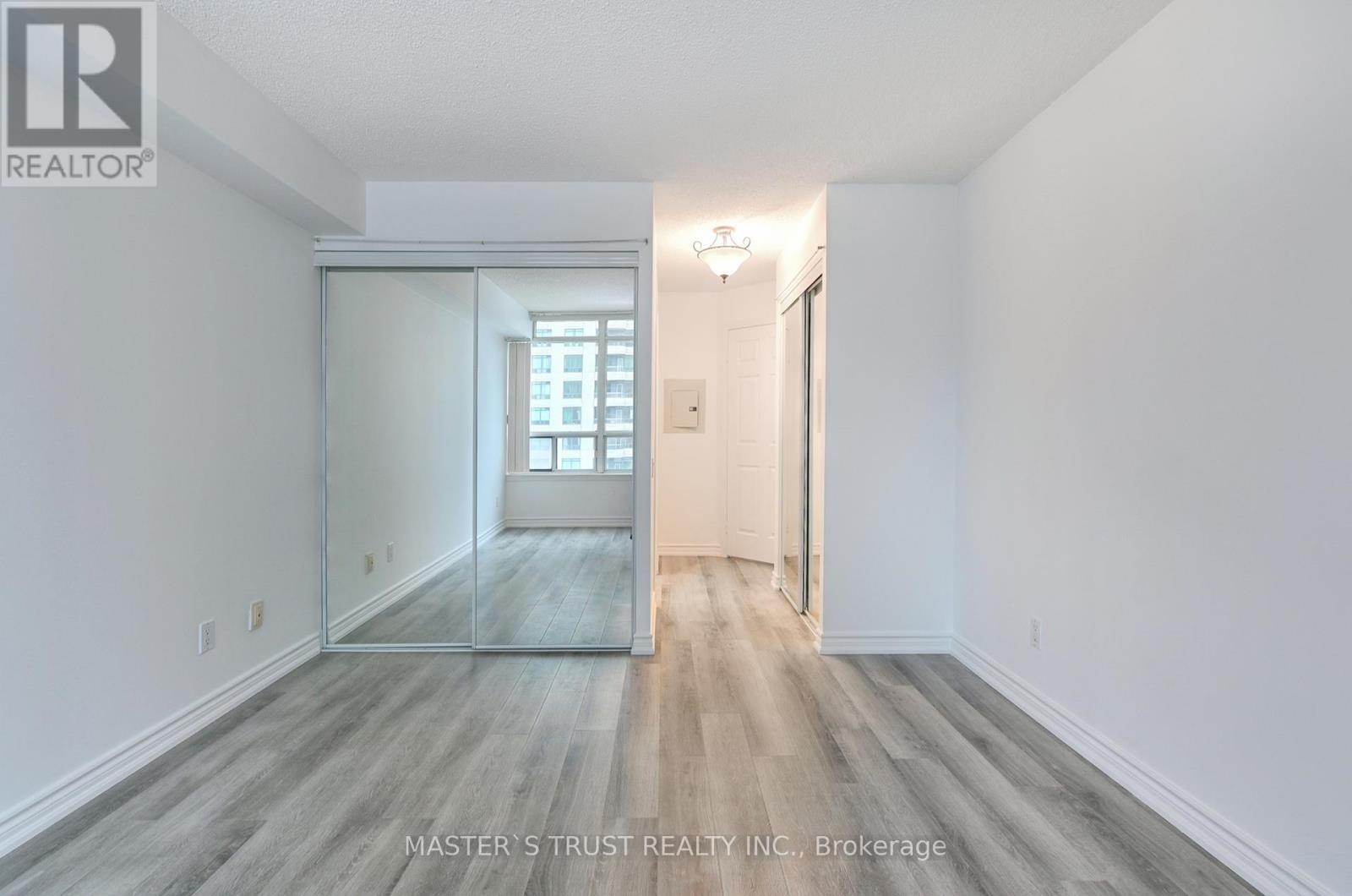 706 - 8 Hillcrest Avenue, Toronto (Willowdale East), Ontario  M2N 6Y6 - Photo 15 - C12957032