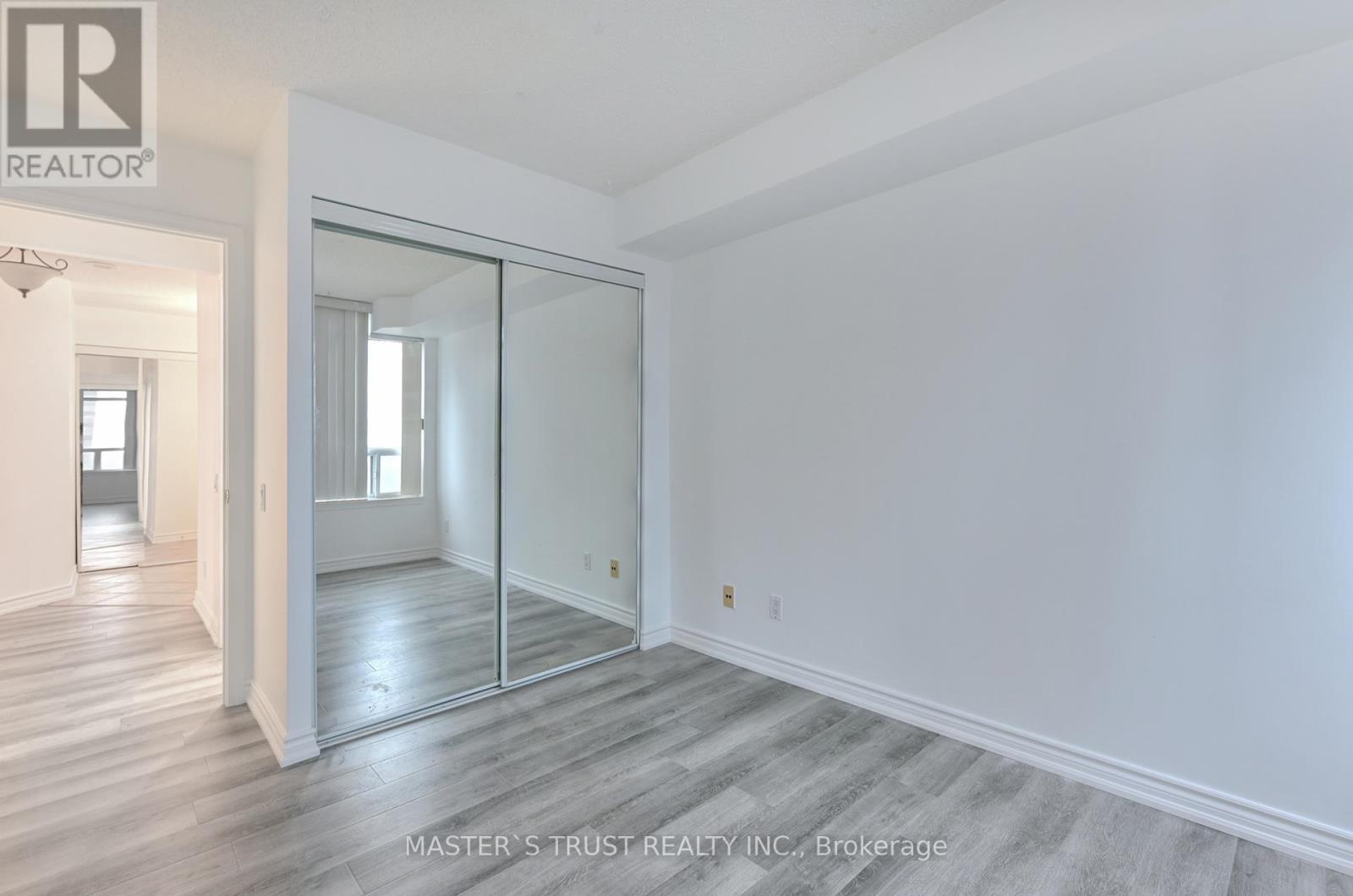 706 - 8 Hillcrest Avenue, Toronto (Willowdale East), Ontario  M2N 6Y6 - Photo 18 - C12957032