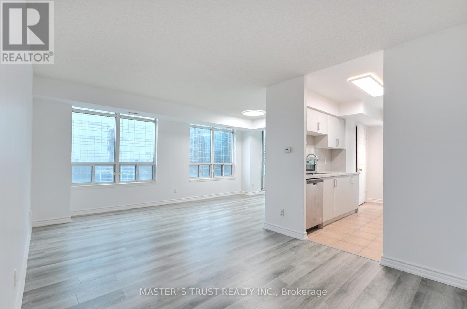 706 - 8 Hillcrest Avenue, Toronto (Willowdale East), Ontario  M2N 6Y6 - Photo 5 - C12957032