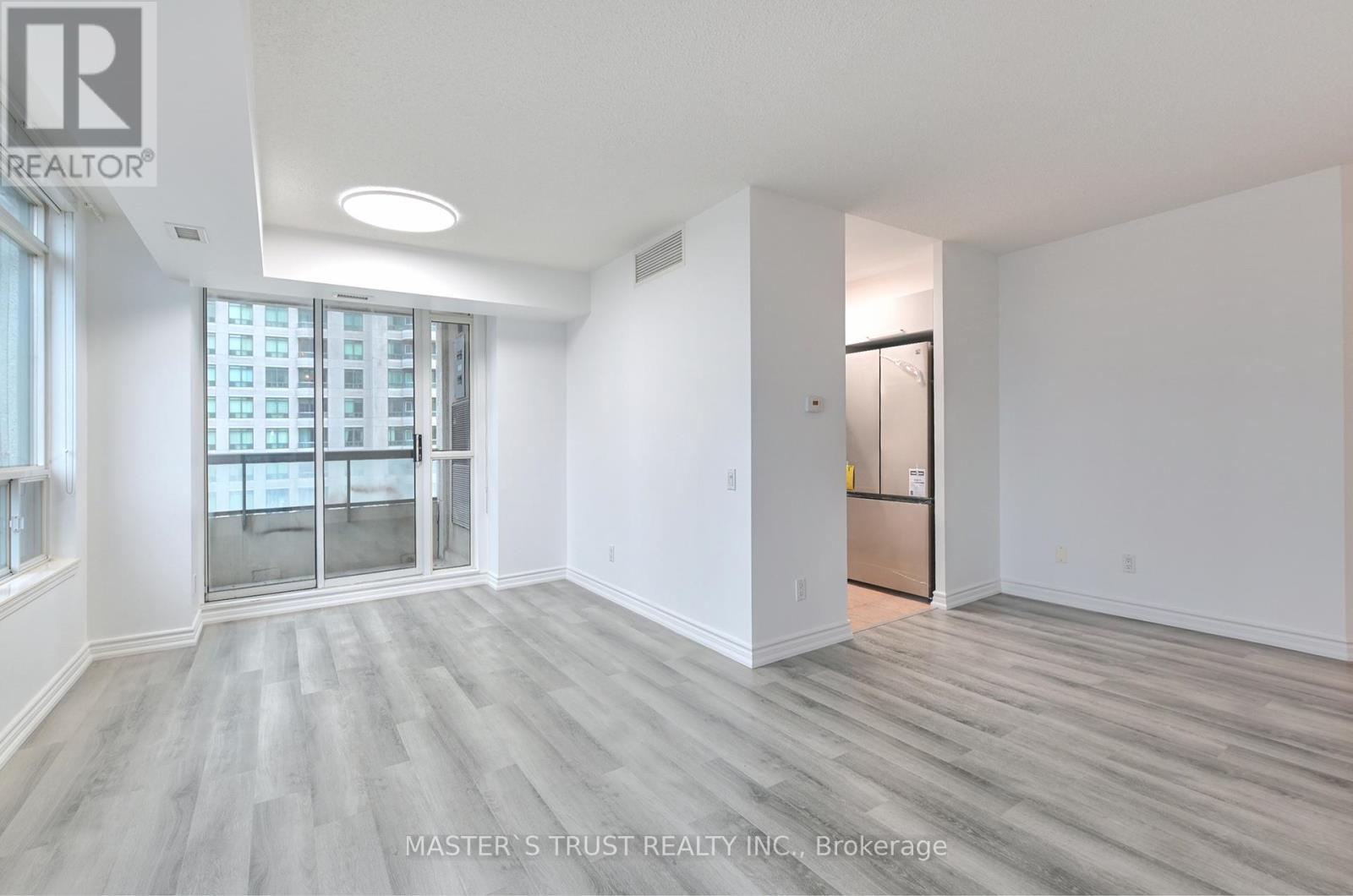 706 - 8 Hillcrest Avenue, Toronto (Willowdale East), Ontario  M2N 6Y6 - Photo 7 - C12957032