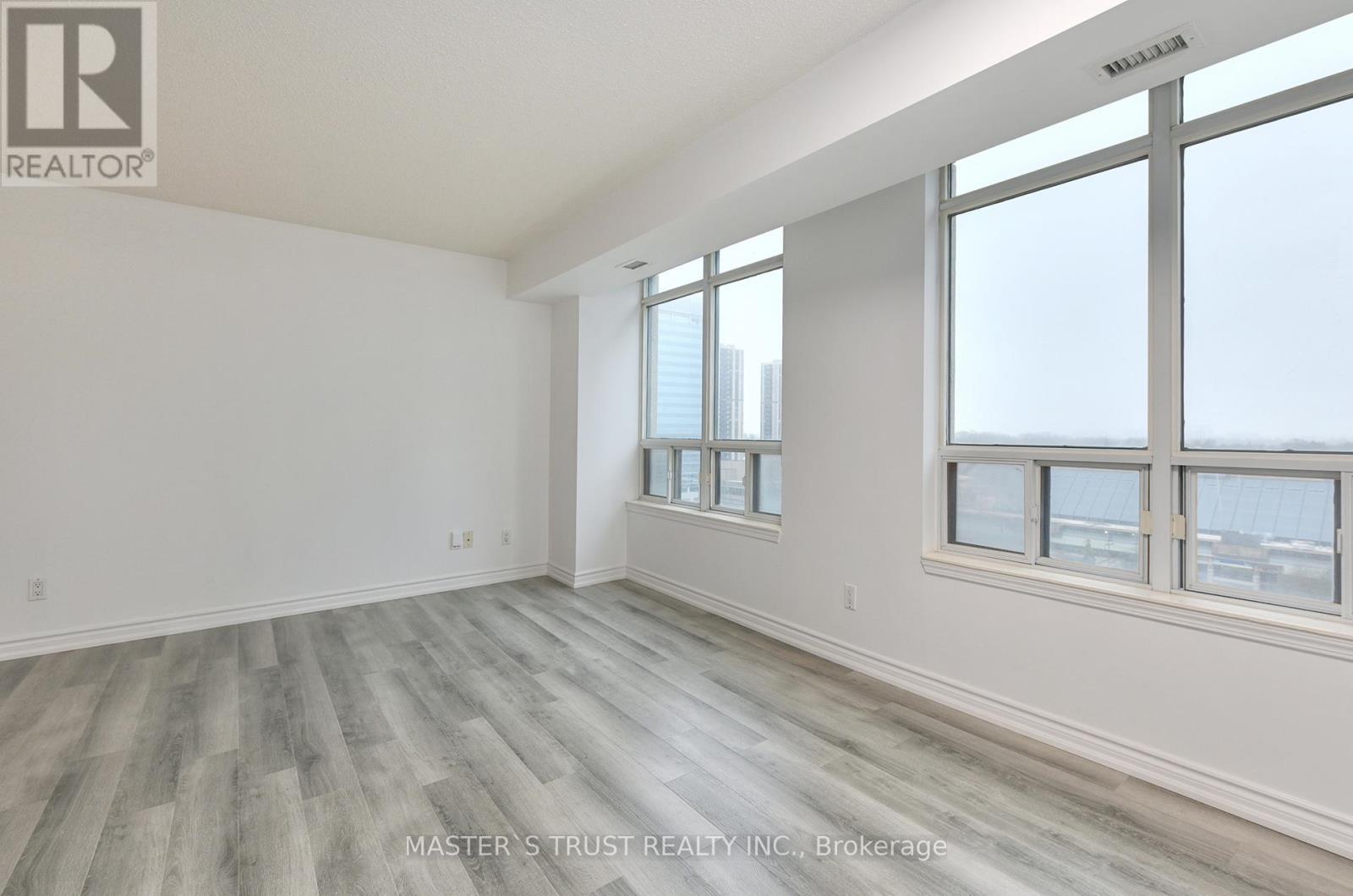 706 - 8 Hillcrest Avenue, Toronto (Willowdale East), Ontario  M2N 6Y6 - Photo 8 - C12957032