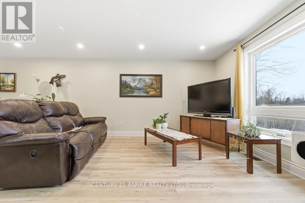 3 Irma Street, Petawawa, Ontario  K8H 3M5 - Photo 10 - X12956974