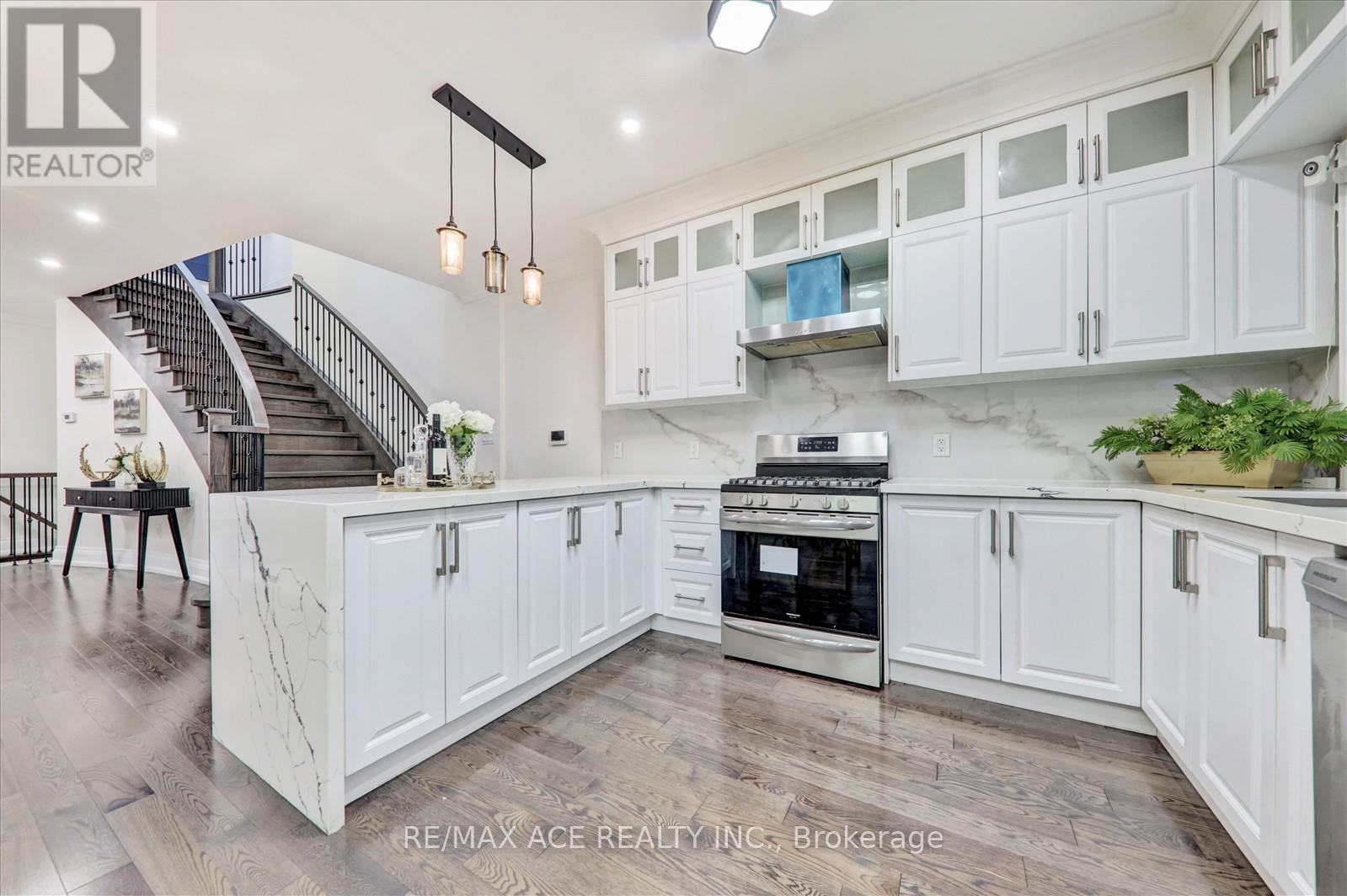 71 Lillington Avenue, Toronto, Ontario  M1N 3K6 - Photo 13 - E12956966