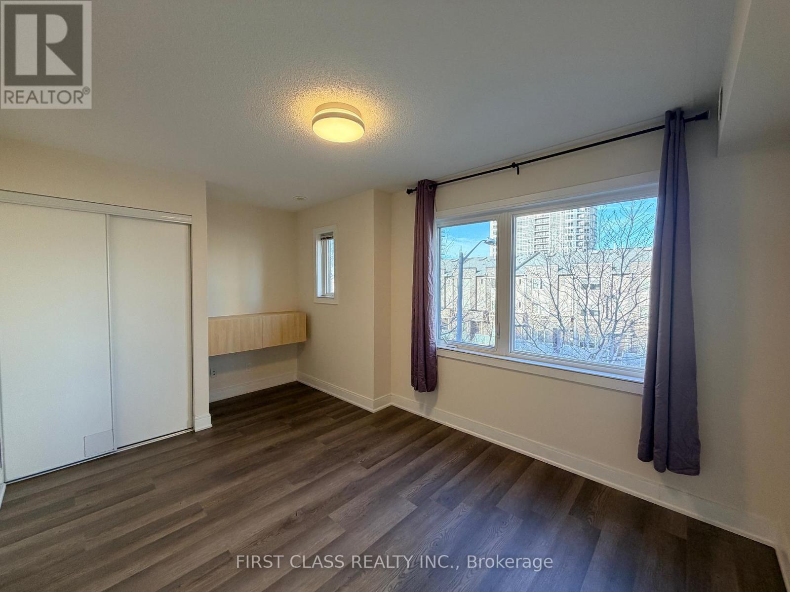 48 - 315 Village Green Square, Toronto, Ontario  M1S 0L2 - Photo 12 - E12956982