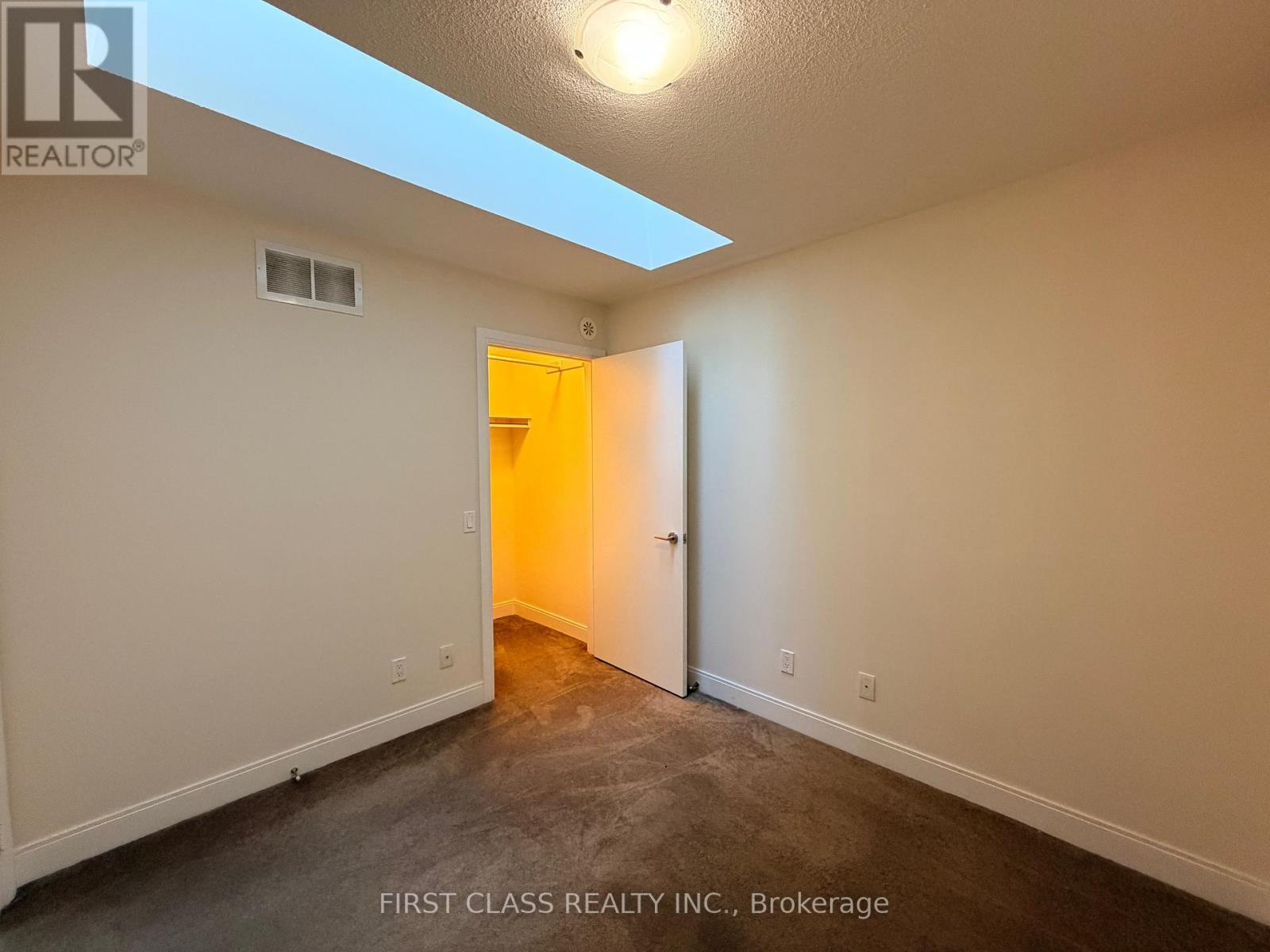 48 - 315 Village Green Square, Toronto, Ontario  M1S 0L2 - Photo 8 - E12956982