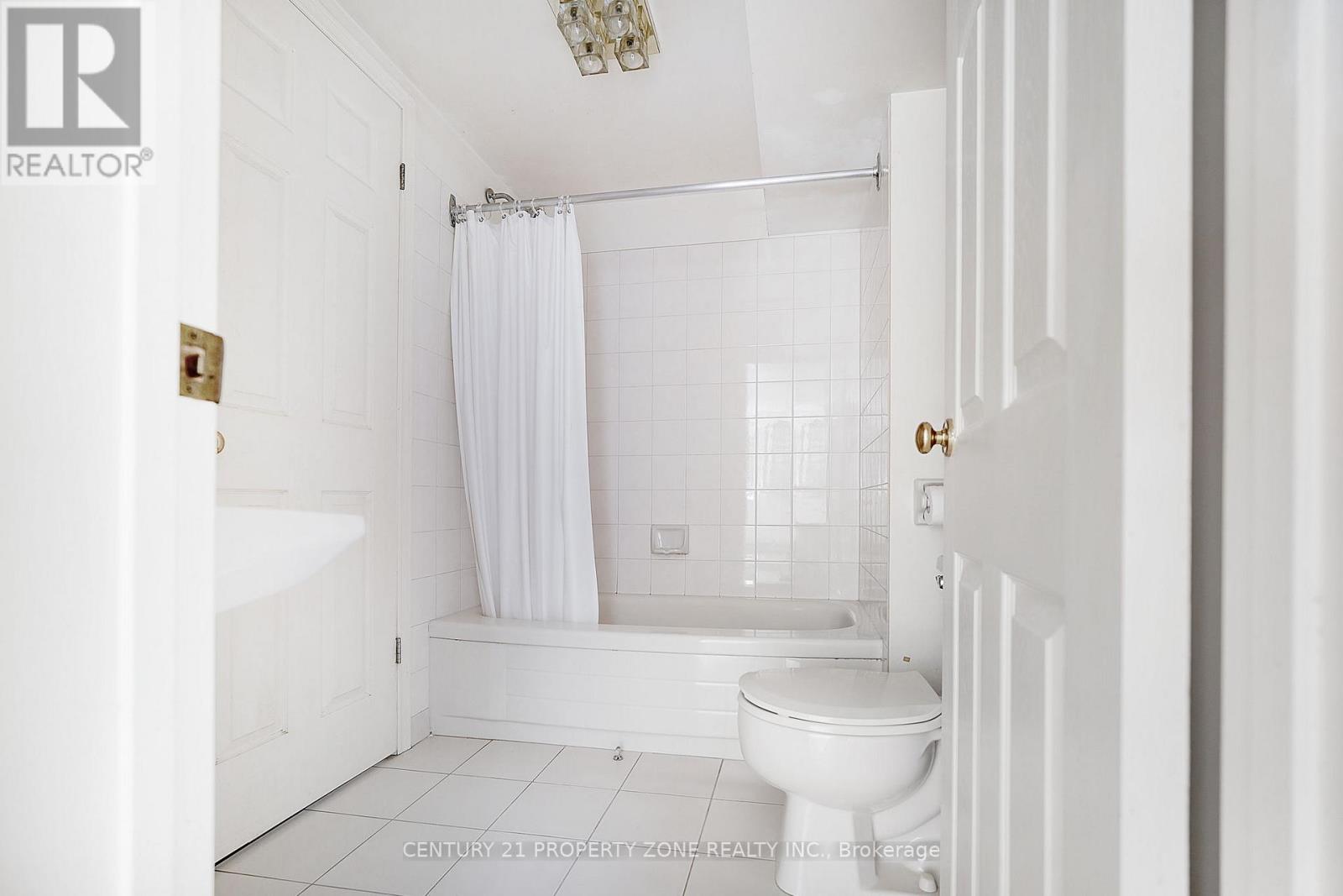 97 Sparkhall Avenue, Toronto, Ontario  M4K 1G7 - Photo 28 - E12957022