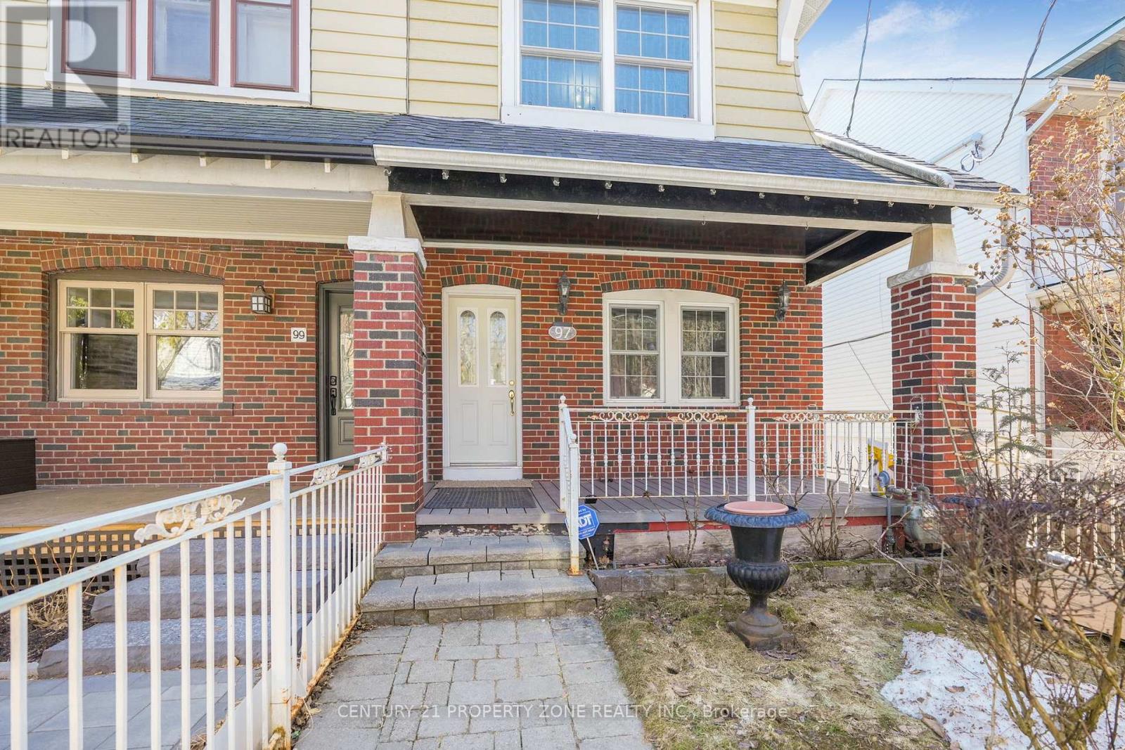 97 Sparkhall Avenue, Toronto, Ontario  M4K 1G7 - Photo 4 - E12957022
