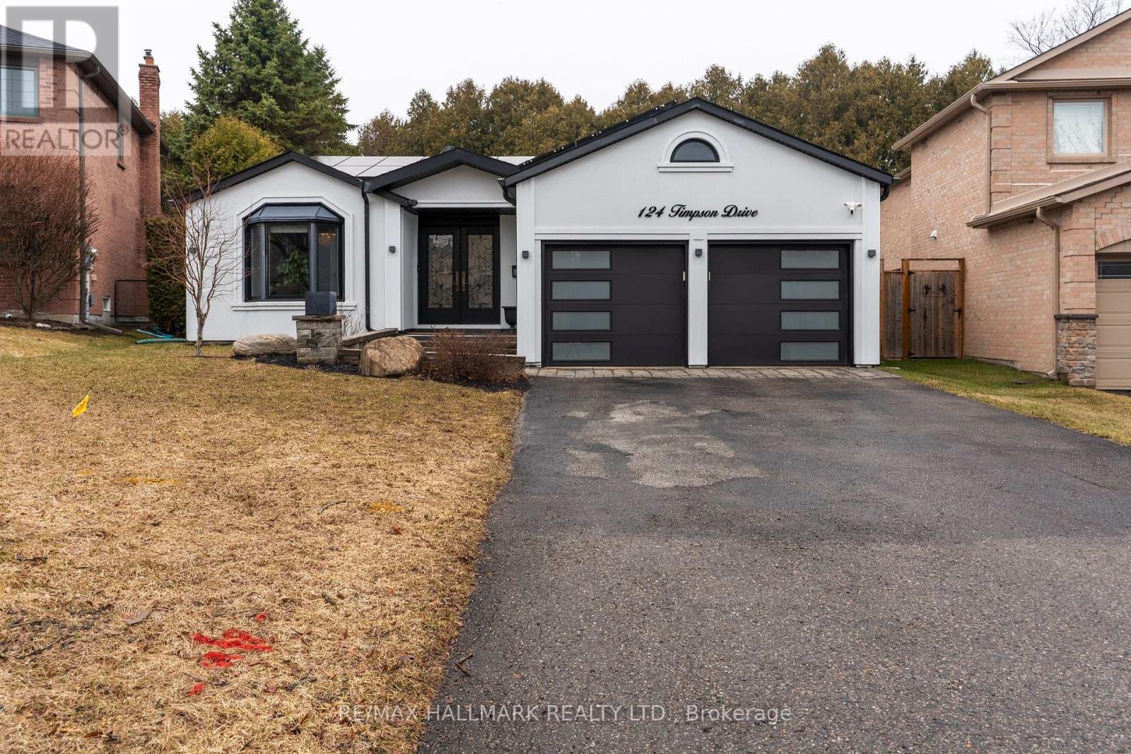 124 TIMPSON DRIVE, Aurora, Ontario