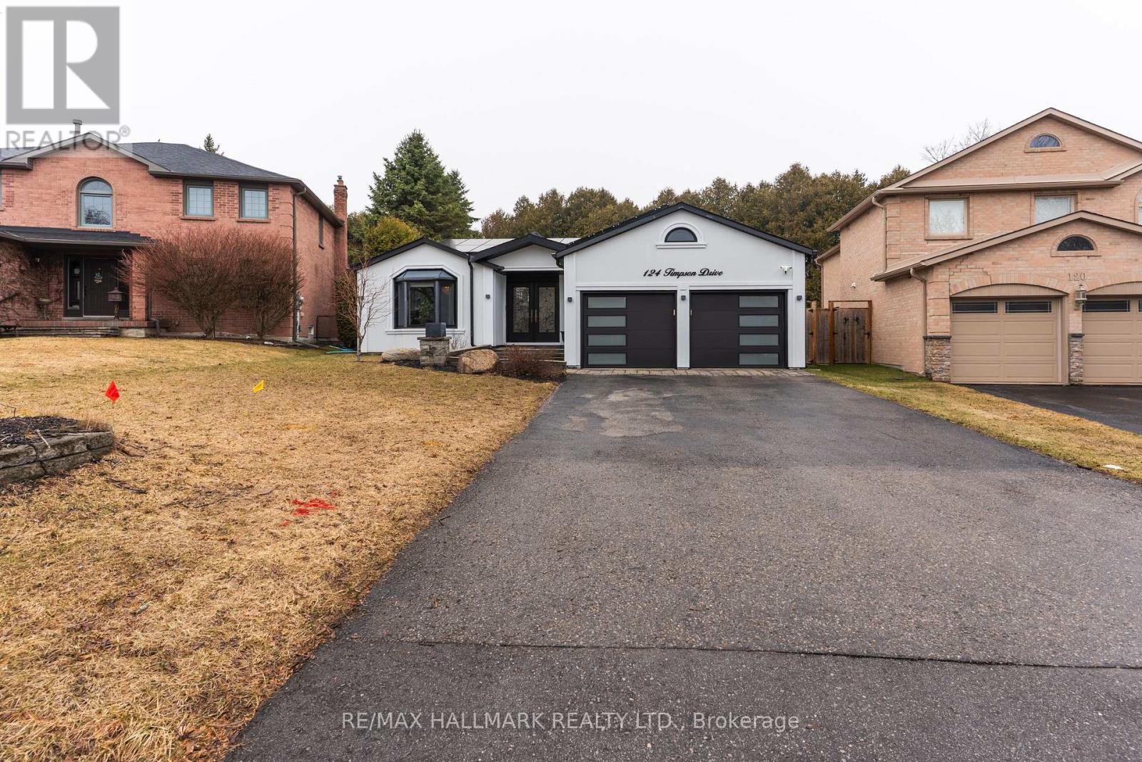 124 Timpson Drive, Aurora, Ontario  L4G 5N5 - Photo 2 - N12957026