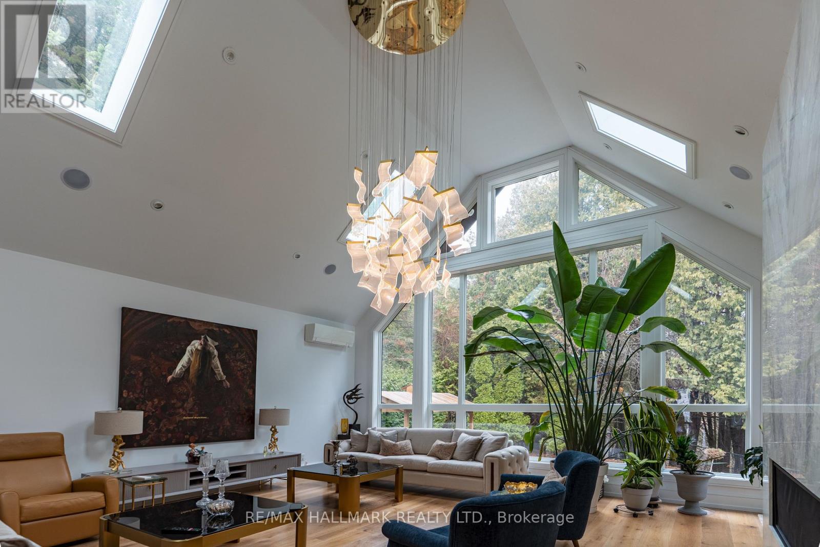 124 Timpson Drive, Aurora, Ontario  L4G 5N5 - Photo 5 - N12957026