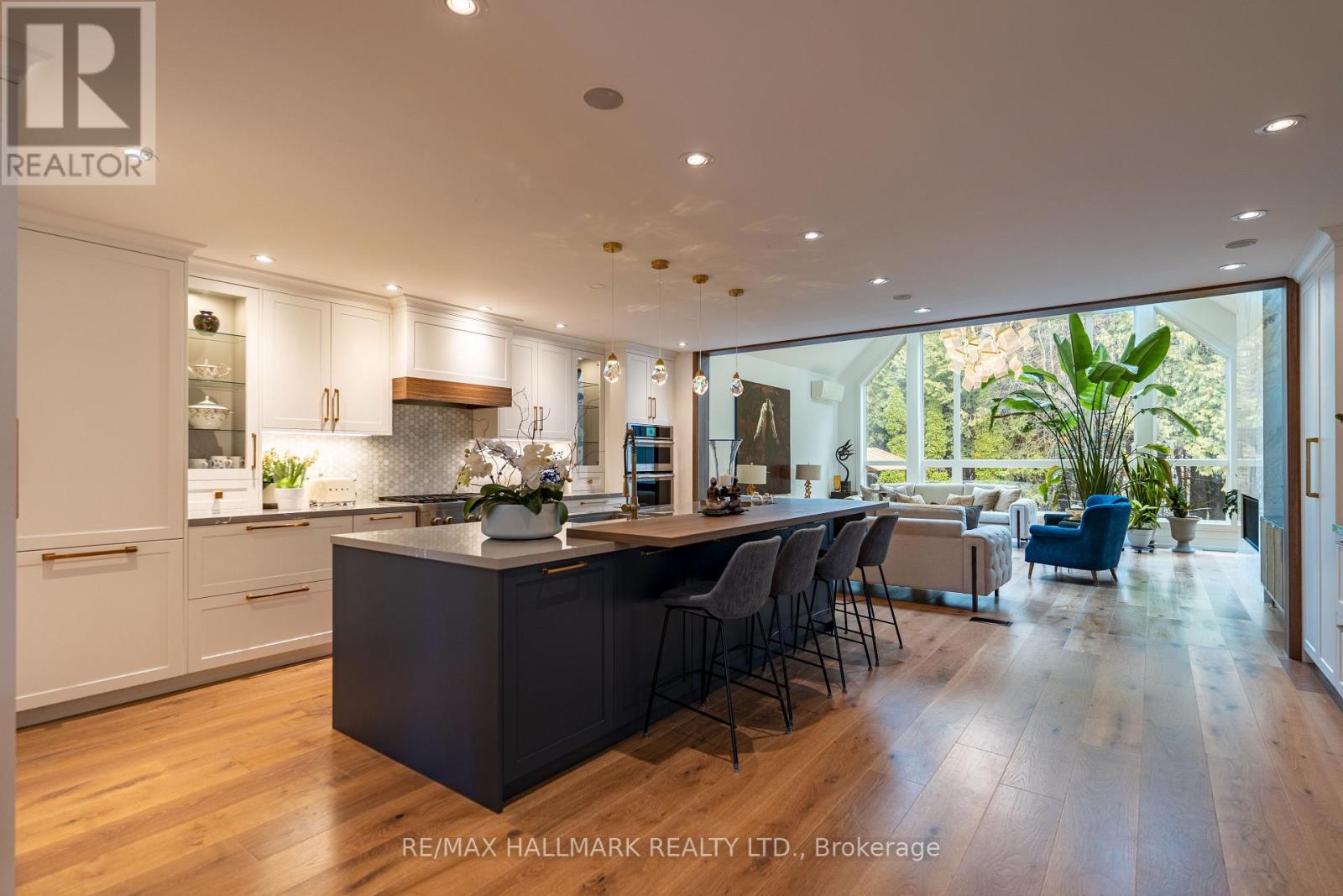 124 Timpson Drive, Aurora, Ontario  L4G 5N5 - Photo 7 - N12957026