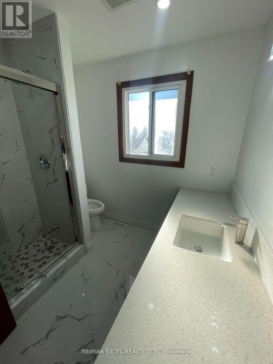 Main - 60 Normandy Crescent, Richmond Hill, Ontario  L4C 8L7 - Photo 10 - N12957046