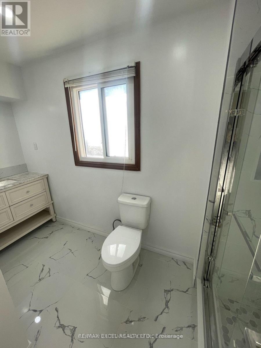 Main - 60 Normandy Crescent, Richmond Hill, Ontario  L4C 8L7 - Photo 16 - N12957046