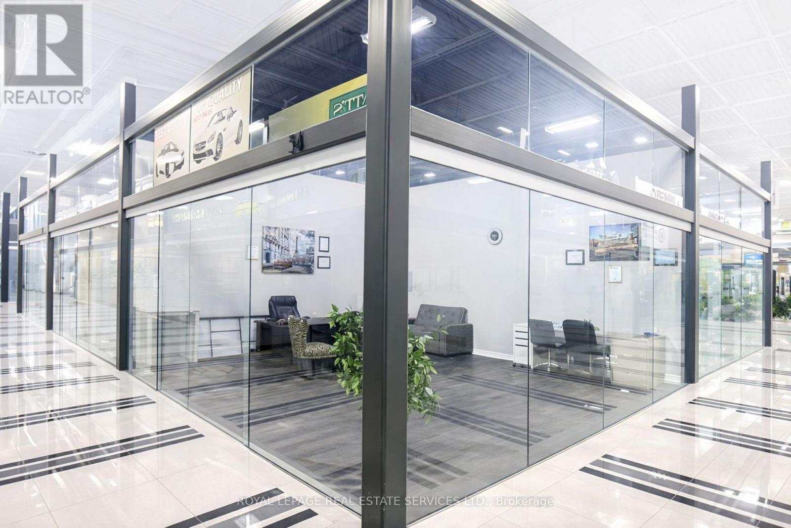 7250 Keele Street, Vaughan, Ontario  L4K 1Z8 - Photo 4 - N12957048