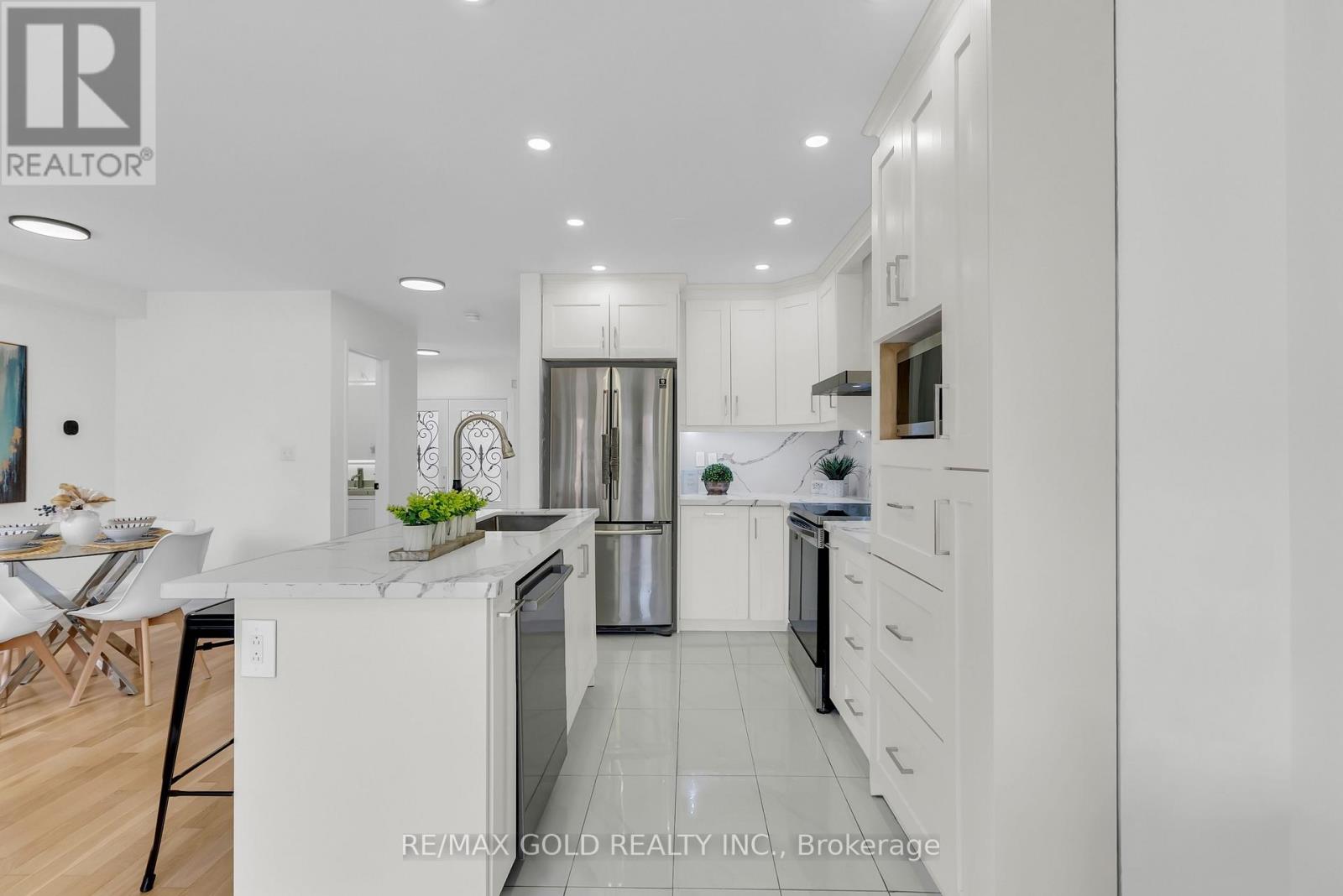 5842 Questman Hollow, Mississauga, Ontario  L5M 6P3 - Photo 13 - W12956942