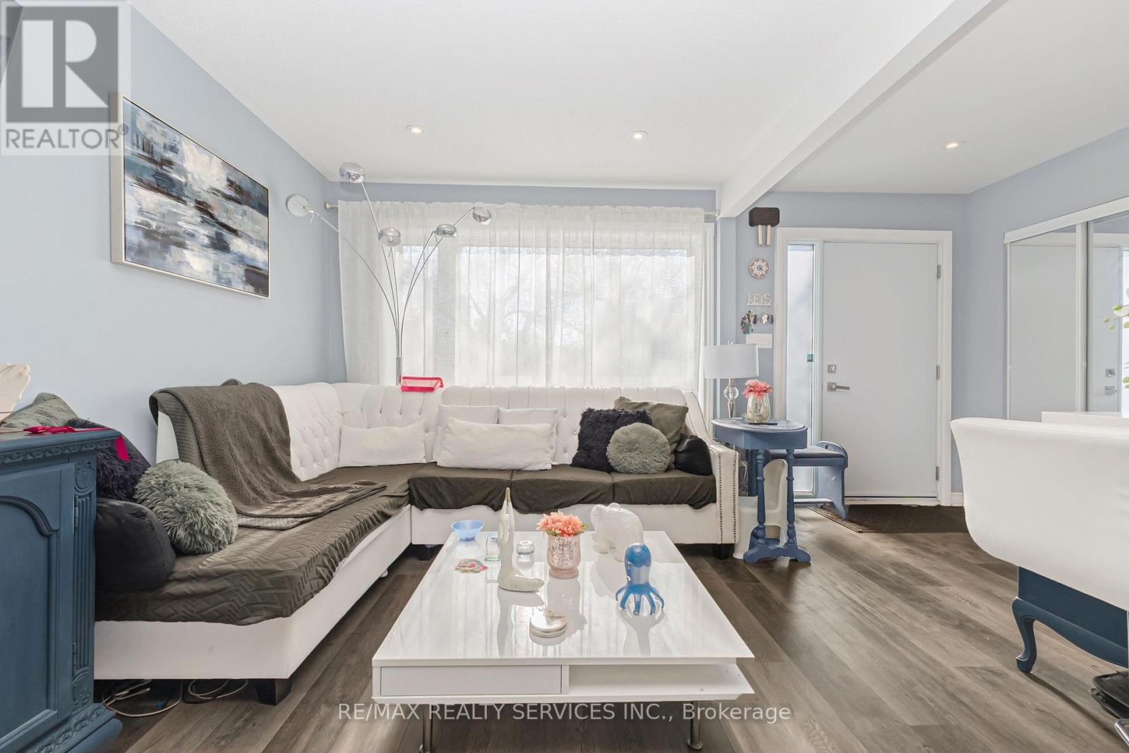 8 Chipwood Crescent, Brampton (Madoc), Ontario  L6V 2E5 - Photo 5 - W12956956