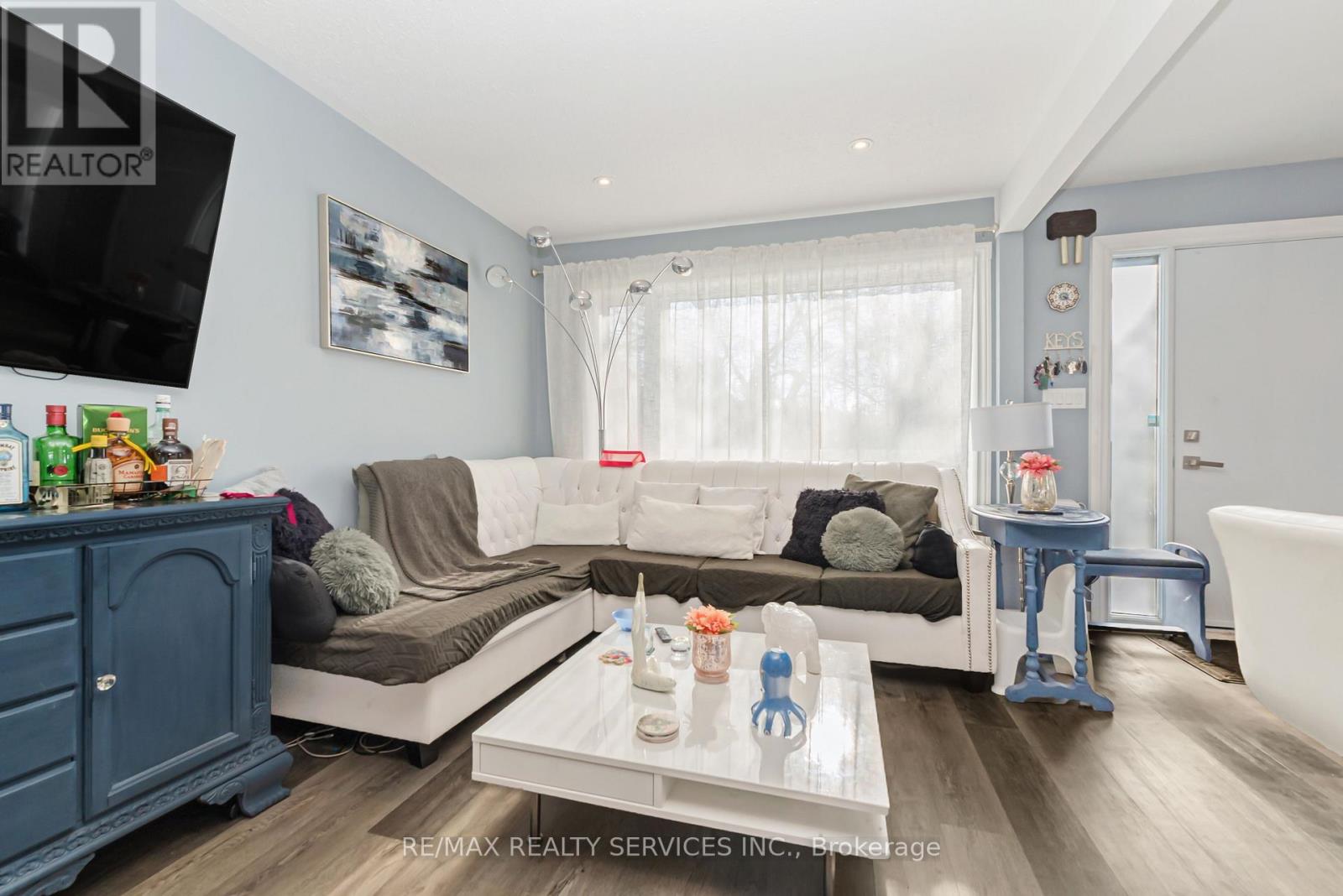 8 Chipwood Crescent, Brampton (Madoc), Ontario  L6V 2E5 - Photo 6 - W12956956