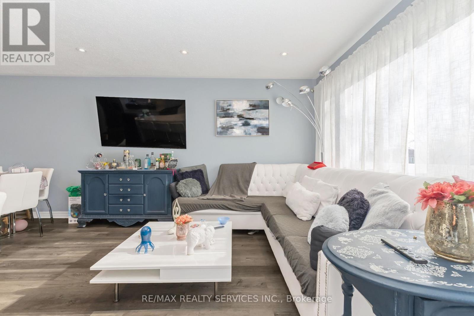 8 Chipwood Crescent, Brampton (Madoc), Ontario  L6V 2E5 - Photo 7 - W12956956