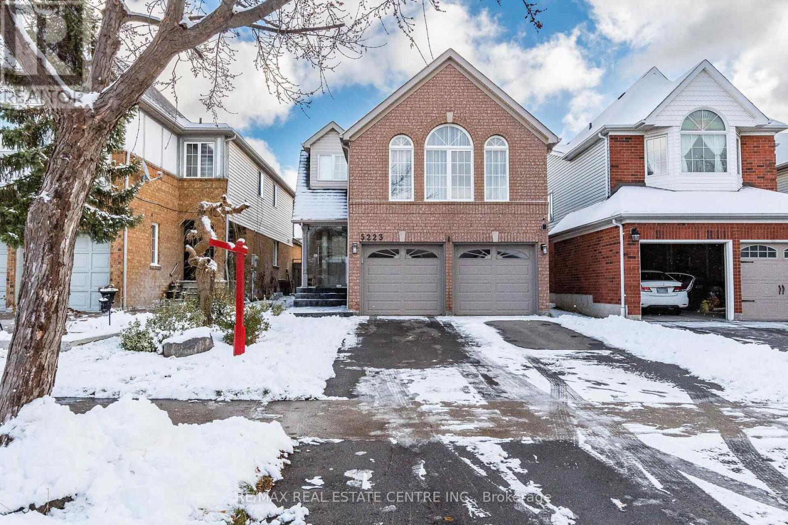 5223 Ruperts Gate Drive, Mississauga (Central Erin Mills), Ontario  L5M 5W3 - Photo 2 - W12956984