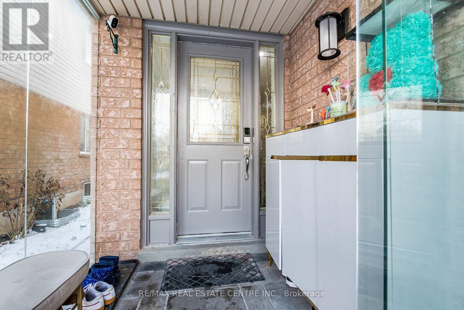 5223 Ruperts Gate Drive, Mississauga (Central Erin Mills), Ontario  L5M 5W3 - Photo 4 - W12956984