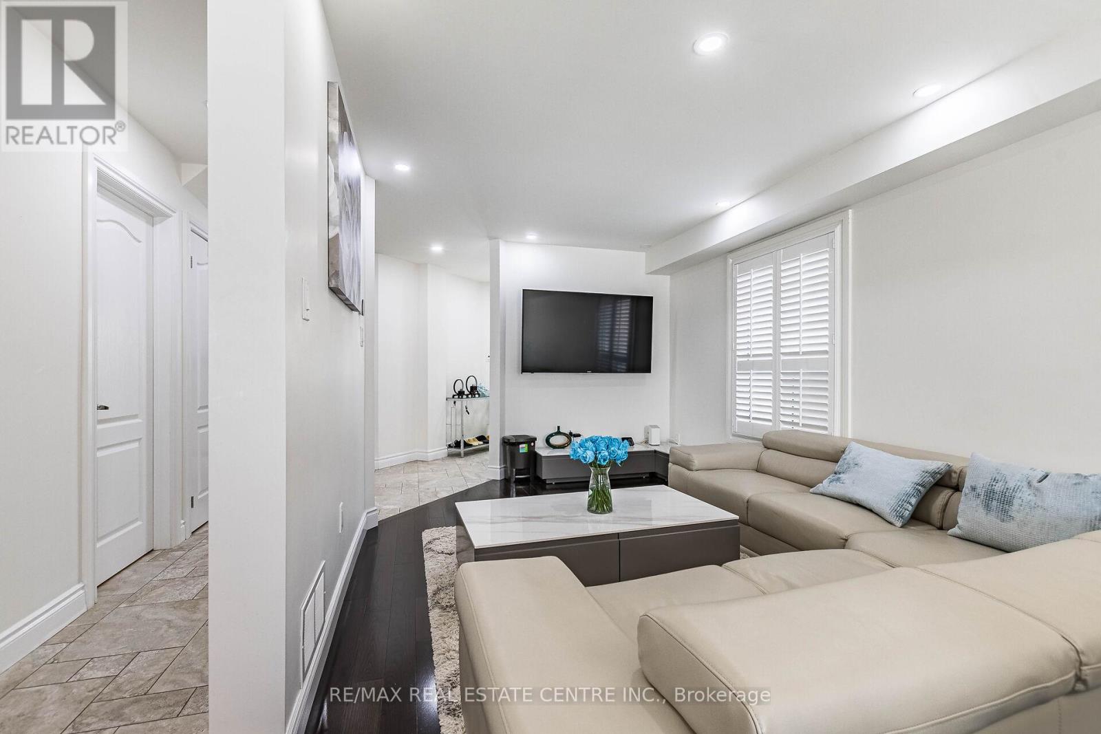 5223 Ruperts Gate Drive, Mississauga (Central Erin Mills), Ontario  L5M 5W3 - Photo 9 - W12956984