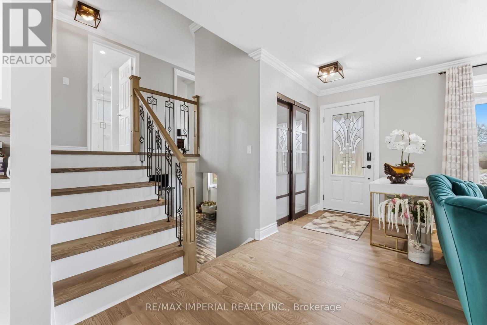 225 Barrymore Court, Burlington, Ontario  L7T 1B7 - Photo 18 - W12957006