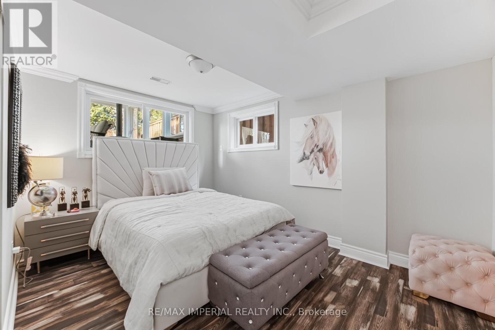 225 Barrymore Court, Burlington, Ontario  L7T 1B7 - Photo 20 - W12957006