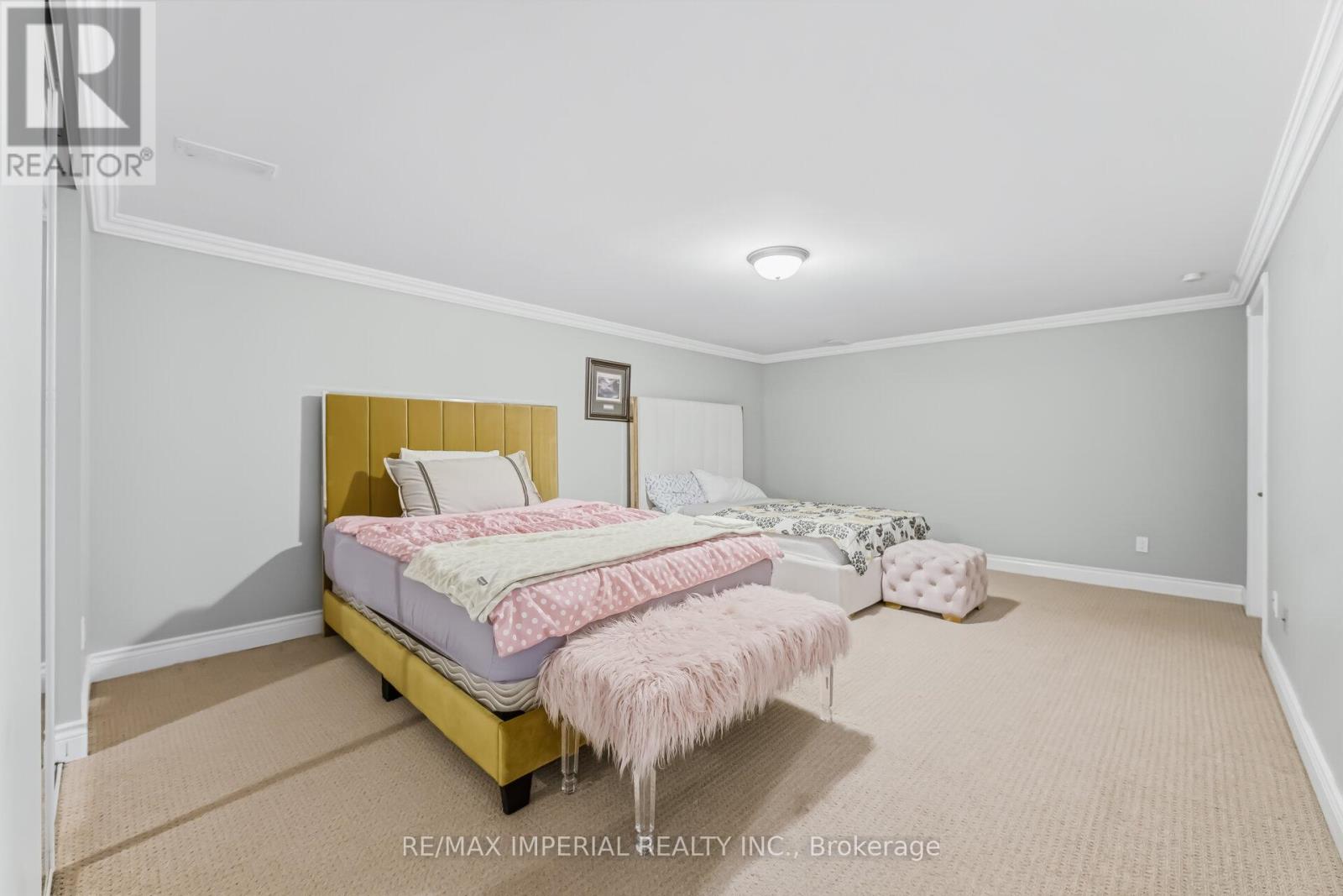 225 Barrymore Court, Burlington, Ontario  L7T 1B7 - Photo 23 - W12957006