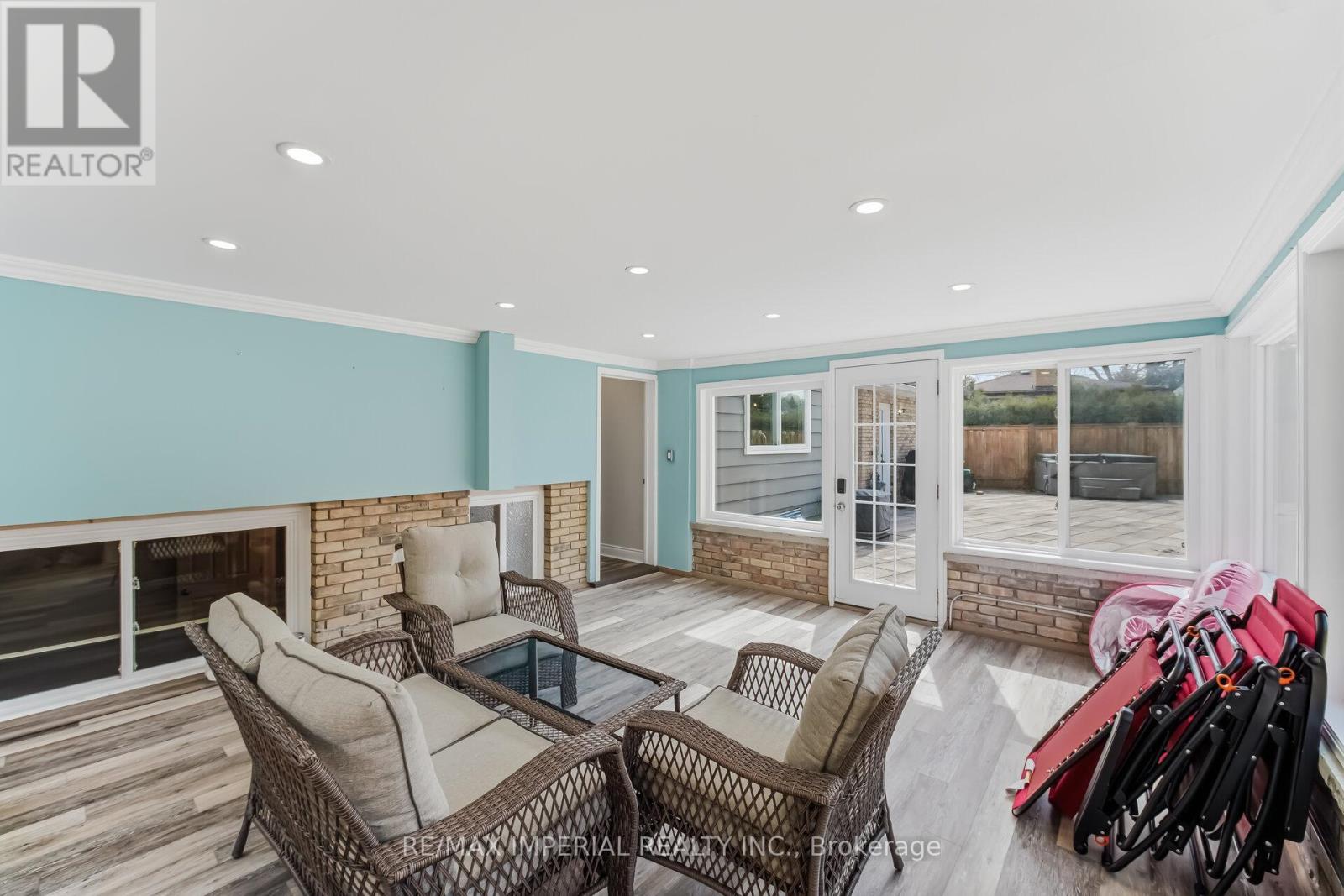 225 Barrymore Court, Burlington, Ontario  L7T 1B7 - Photo 27 - W12957006