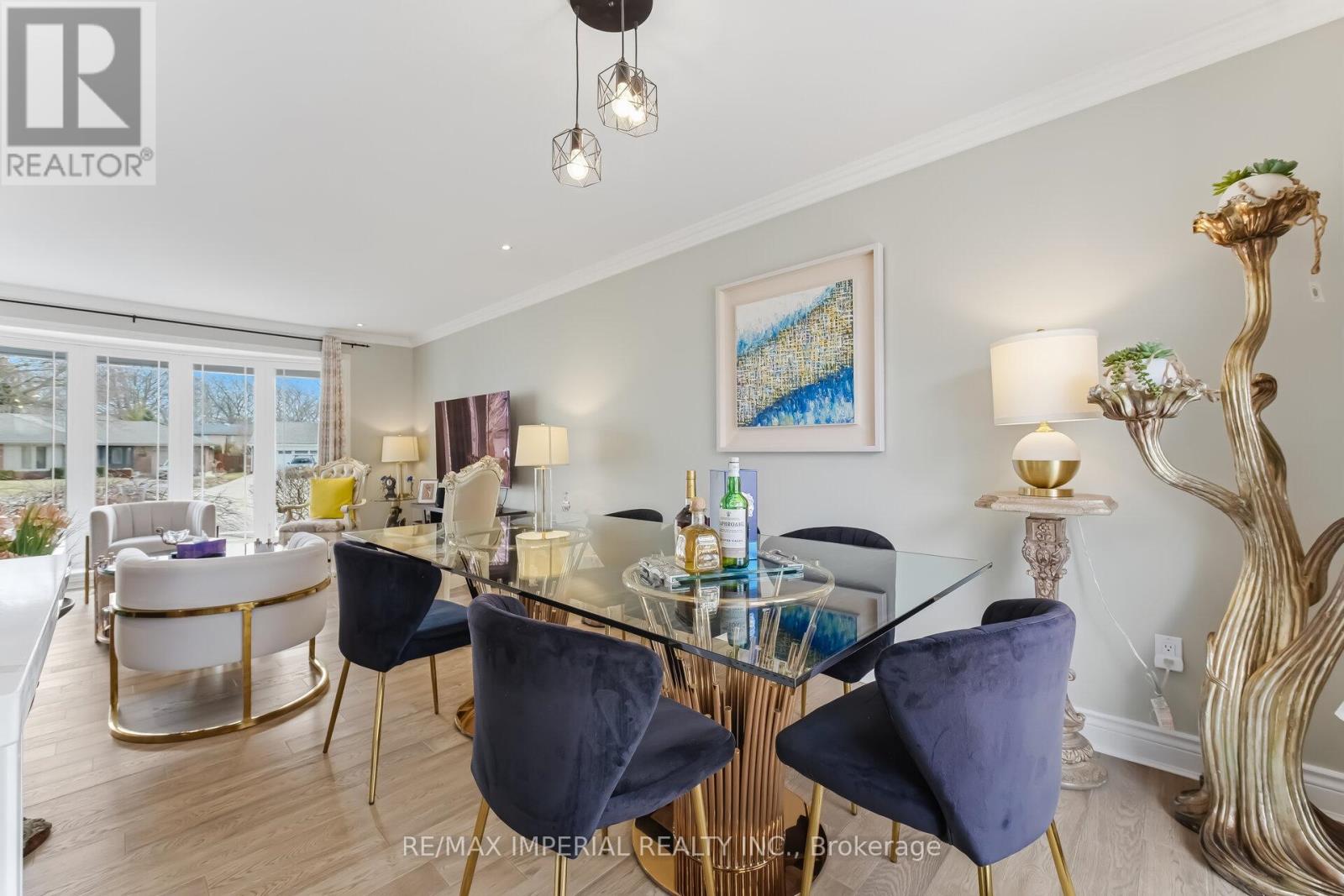 225 Barrymore Court, Burlington, Ontario  L7T 1B7 - Photo 8 - W12957006